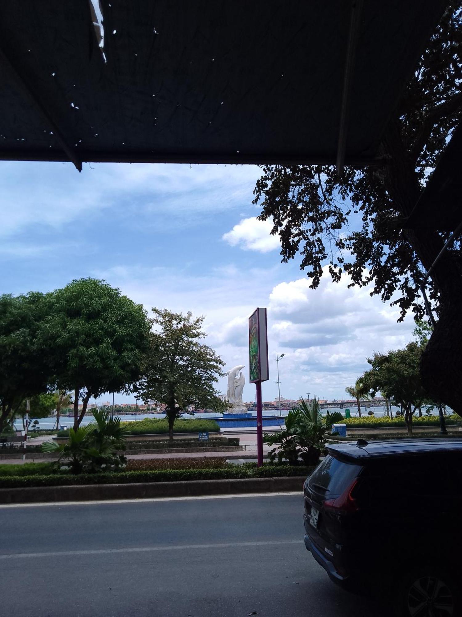 Nha Nghi Hang Nga Ðồng Hới Buitenkant foto