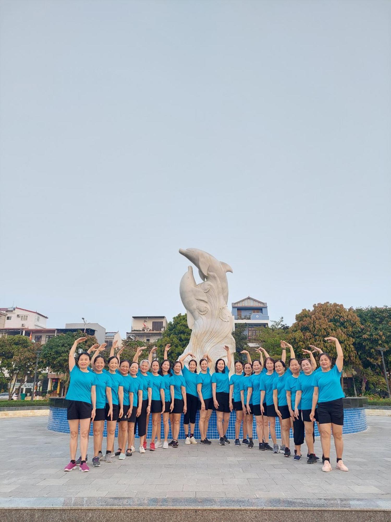 Nha Nghi Hang Nga Ðồng Hới Buitenkant foto