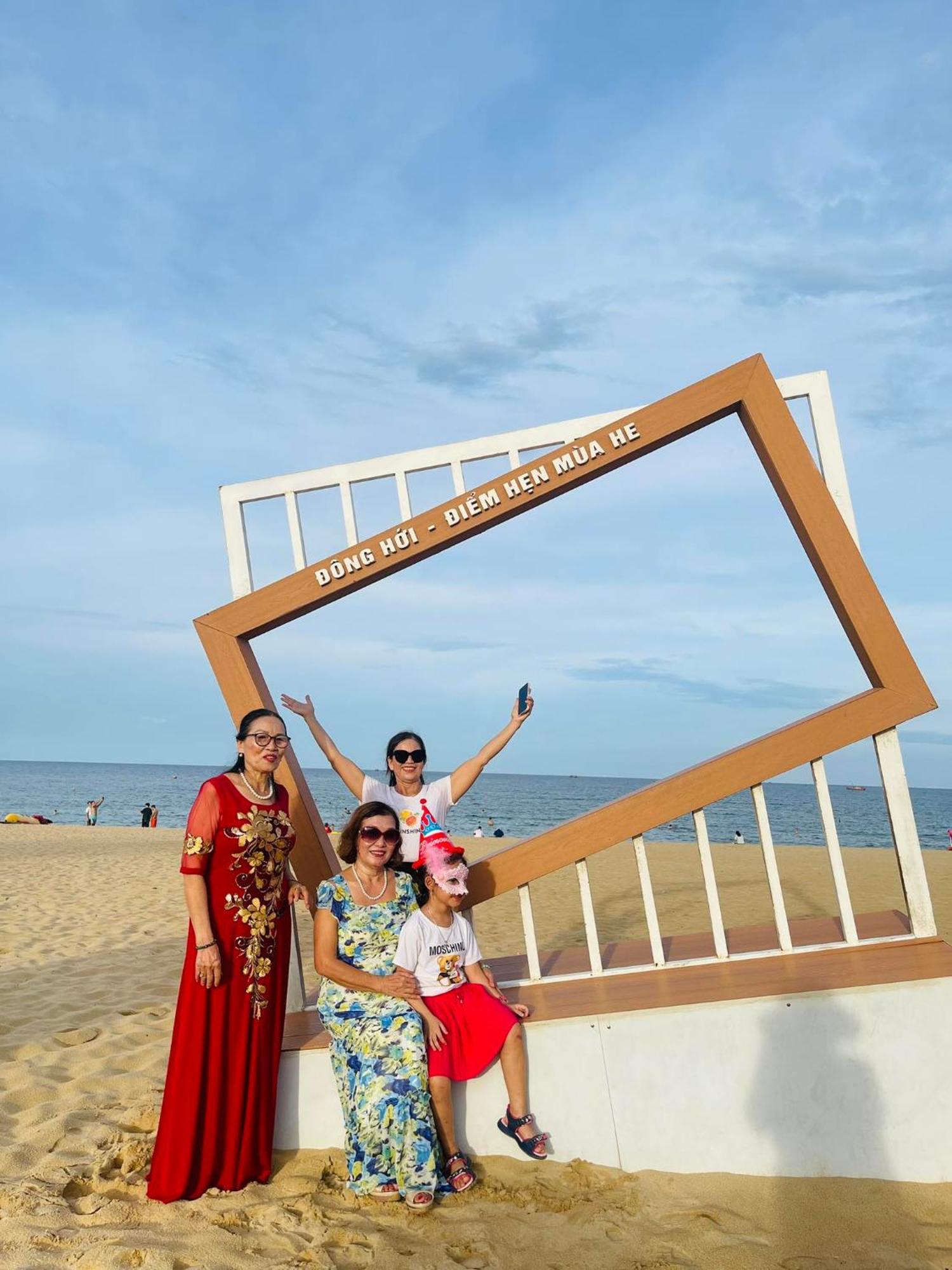 Nha Nghi Hang Nga Ðồng Hới Buitenkant foto
